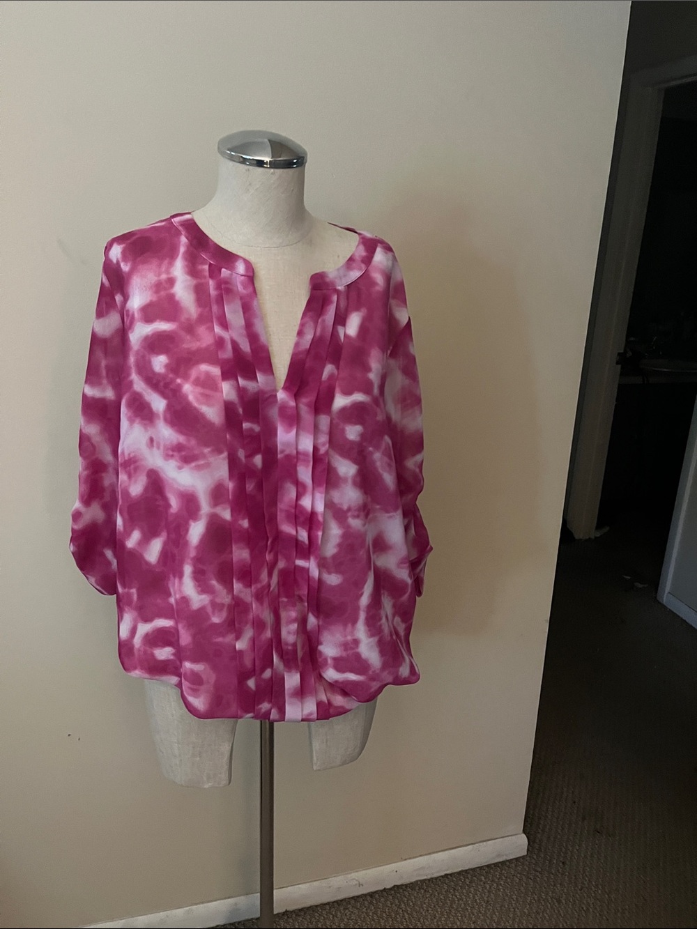 Calvin Klein Fuchsia and White Tie-Dye Split-Neck Blouse
